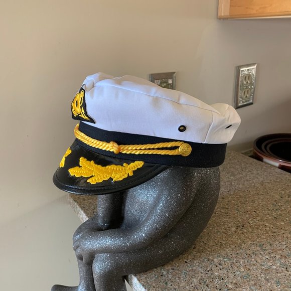 Other - FREE🔥🔥 w/ Purchase!!  Like New Captain's Hat